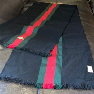 Gucci Strong Bee Scarf